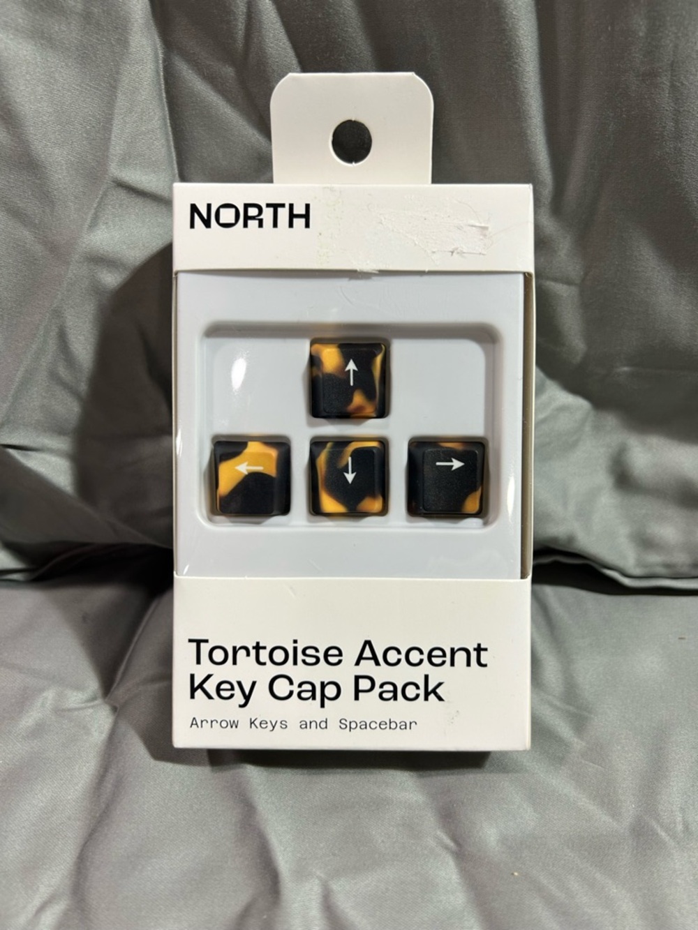 North Tortoise Accent Key Cap Pack - Black & Amber Arrow Keys